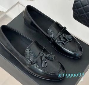 Klasyczne wykonane przez mistrza oficjalne damskie buty na swobodne skórzane buty z prawdziwym skórzanym topem, prawdziwą skórzaną podeszwę, dekoracja kokardki o niskiej obcasie, buty leśne