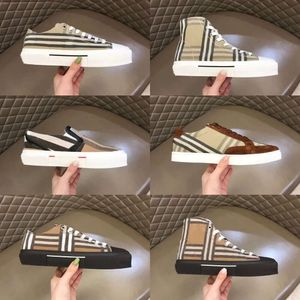 10 adesigner sneaker checkar sneakers vintage tennis sko rutiga klassiska ränder tränare plattform skor tryck lowtop canvas tränare med låda