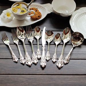 10pcs/set Luxury Silverware Wedding Dinnerware set Elegant Retro Christmas Cutlery Table Knife Fork Teaspoon Silver Dinnerware 240105