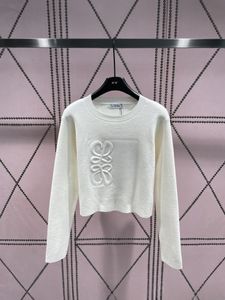 Kadınlar Sweater Tasarımcı Jumper Sweaters Kadın Örgü Sweater Moda Külotu Kadın Sonbahar Kış Giyim Bayanlar Beyaz Gevşek Uzun Kollu Zarif Günlük Üstler