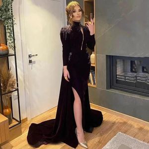 2024 Suknie wieczorowe czarnego wysokiego szyi Suknie balowe z długim rękawem koronka syrena saudyjska z boku split imprezowy sukienki ydryszy