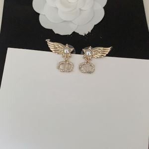 20 Style 18K Altın Kaplama Lüks Tasarımcı Harfler Saplama Kulak Hook Kanal Geometrik Ünlü Kadın Kristal Rhinestone İnci Küpe Düğün Partisi Takı SX7I