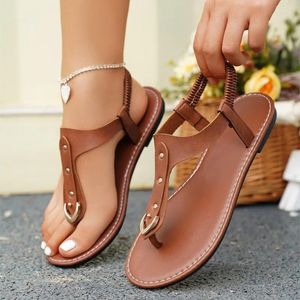 Kvinnors kvinna sandaler platt pu skor spänne utlänning bekväm nationalitet vind sommaren 606 sko