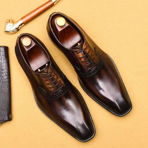 Italiensk stil män klänning äkta läder handgjorda pekade tå derby oxford för man snör upp kontorsföretag formella skor