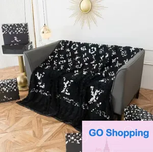Cobertor de designer preto cinza clássico carta logotipo cobertor escritório resto cobertor sofá decoração cobertor 150x200cm