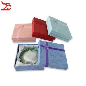 Lådor 20st/Lot Square Large Paper Jewel Box 4 Färger Tillgängliga armband Jade Storage Organizer Gift Ribbon Box 9*9*2 CM Partihandel