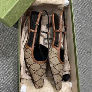 Designer High Heels Kvinnor Sandal Slingbacks Läder Formella skor Square Toe Ankel Atrap Ladies Stiletto Pumps Sandaler