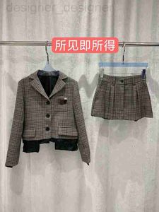 2ピースドレスデザイナーブランドMIUシーズン新しいKUSA Plaid Fake Two-Piece Slimming Longleeved Suit Jacket with Black Edge SkirtセットIV1R