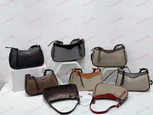 Axelväska lyxdesigner Tote Leather Cosmetics Bag Handväskor Hobo Bagage Underarm Package Fashion Purse Koppling Sadelväskor
