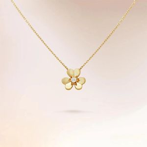 T gg Lucky Full Diamond Clover Necklace For Women Electroplated Thick Gold 18K Rose Gold Mini Large Petal Minimalist Collar Chain