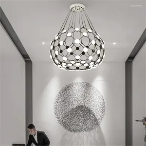 Lâmpadas pendentes Nordic LED Luzes Iluminação Preto Peças de Xadrez Lâmpada para El Lobby Suspensão Hall Modelo Pendurado