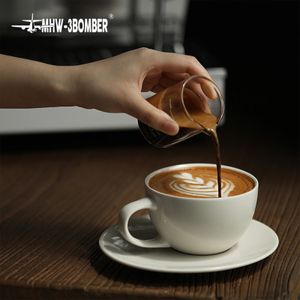 300 ml ceramiczne filiżanki espresso klasyczny zestaw filiżanek kawy z spodkami łyżka sztuka latte mokka kubki herbaty eleganckie domowe narzędzia kuchenne 240104