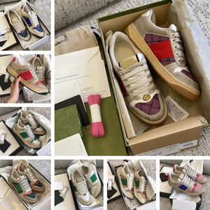 Whoelsale billigare designer skor nödställda sneakers låg topp kvinnor kristall tränare casual varumärke gå retro gammal smutsig läder rabatt herrskor