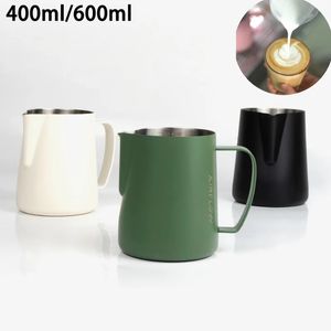 400ml600mlステンレススチールコーヒーミルクフォームカップ先の尖った口のプルフラワースケールビッグベリータンク240104