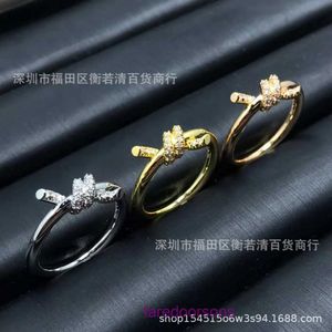 Tifannissm Ring heart Rings jewelry pendants V Gold High end Twisted Knot T Home Diamond Women's 18K Rose Rope Champagne Proposal Have Original Box