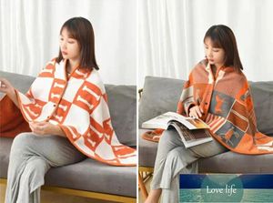 Fashion Multifunctional Shawl Plaid Blanket Office Nap Blanket Confinement Thickened Cape Blanket Warm Apron Cover Blankets