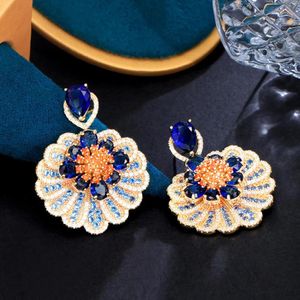 Scatole Cwwzircons di alta qualità grosso blu zirconi pavimentati grande ciondola goccia fiore alla moda sposa orecchini da sposa per le donne Cz513