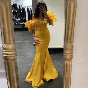 Longo elegante amarelo cetim sereia vestidos de baile penas fora do ombro babados mangas curtas querida vestido de noite magro feminino formal ocn vestidos sweeart