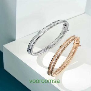 Van Classic Designer Bransoletka dla mężczyzn i kobiet Prosty, obfity nieba Diamond S925 Silver Plated Rose Gold Platinum Single Row Edge z pudełkiem