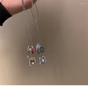 Anhänger Halsketten Farbe Zucker Würfel Halskette für Frauen INS Stilvolle Mädchen Licht Luxus High-end Nische Design Schlüsselbein Kette Großhandel
