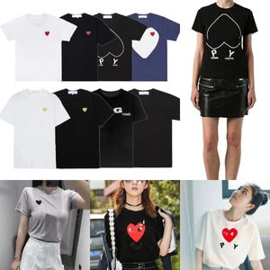 CDG Tasarımcı Erkek Kadın Cdgs Oynat Tişörtleri Yaz Moda Commes Üstler Lüks Mektup Nakış Giysileri Kısa Kollu Des Rozet Garcons Gömlek Kadın Kırmızı Kalp Tee