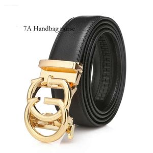 Nytt med Box Fashion Designer Men Belts Läder Ny 3,5 cm bredd Mänbälten Bronsspännen Ratchet Midjeband Bälten Lyxiga guldspännen bälten högt