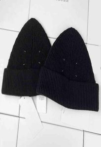 Margiela Style Autumn Winter Maar Four Corner Mark Sying Knit Cold Hat Men and Women8338588