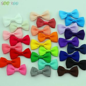 48st/parti 2 flickor lilla båge DIY Liten Grosgrain Ribbon Bows Flower Applicques Sy Craft Kid's Cloth Bebe Girls Accessories 240105