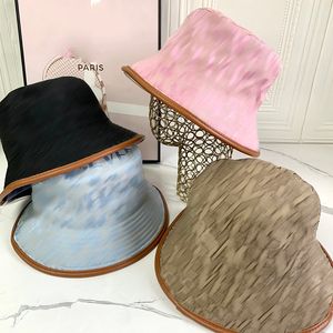 Klasyczne litery Wszechstronne designerskie kapelusz kubek kamicy zamontowanych czapek słoneczne czapki mężczyźni maska ​​listu projekt moda sunshade czapka para podróży noszenie miły prezent