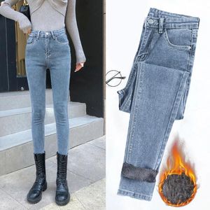 Jeans vårens höst och vinter mager varma jeans kvinnor sammet ankel längd casual tjock blyertsbyxor grundläggande fleece denim byxor