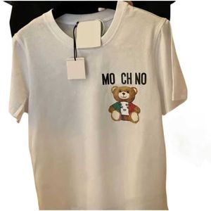 メンズTシャツモスキーノデザイナーサマーイタリアの高級ブランド男性と女性ラウンドネック半袖ファッションプリントルーズフィットコットンアウトドアレジャートップCC28