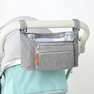 Barnvagnsdelar baby vård sjuksköterska slitage spädbarn barnvagn grejer