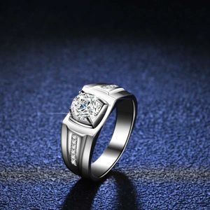 Anelli di banda Platinum PT950 UNIGGIO RINGHI 1CT MOISSANITE Diamond Rings for Men Enello di fidanzamento Ring Classic's Male's Wedding Gioielli Positivel240105