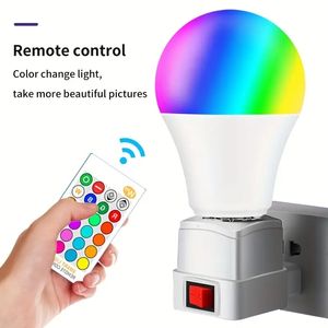 1PC LEDスマートリモートコントロール電球、RGB+白、16色のライト9W 110V、フラッシュ機能、部屋の装飾、ライト、ライブ照明雰囲気のライトは、2年間使用できます