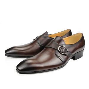 Läderklänning män s äkta bröllopsloafers dekorerar spänne casual classic brogue oxford formella skor för män dre loafer caual claic sko