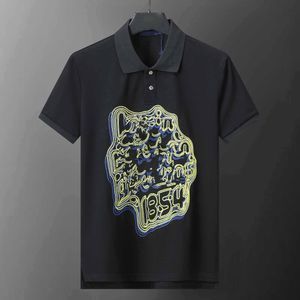 2024 Mens Stylist Polo Polo Trans Luxury Mens Designer Polo T Shirt Fashion Fashion القابل للتنفس بأكمام طية صدرية غير رسمية أعلى M-xxxl