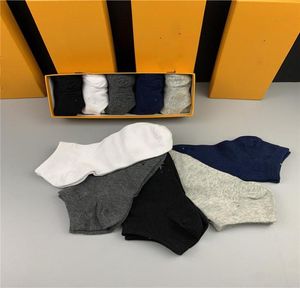 2021 Designer Uomo Donna Calzini Cinque Marca Luxe Sport Inverno Maglia Lettera Stampata Cotone Uomo Femal Con Scatola Per Regalo 5 paia10PCS5715566