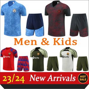 2024 Tracksuit Mens Mansters Unit Running 스포츠웨어 스웨트/스웨트 팬츠 바지 체육관 피트니스 훈련 자켓 바지 남성 조깅하는 스포츠 의류