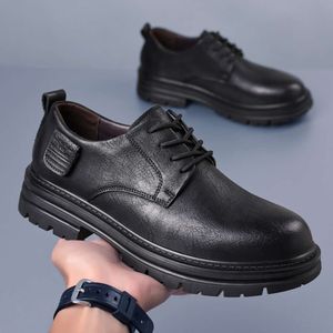 Sneakers in pelle da uomo Casual Platform Uomo Scarpe basse da lavoro formali traspiranti Oxford Stringate Chaussure Homme