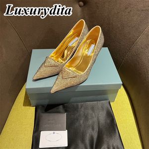 Alta Qualidade Designer Mulheres Salto Alto Luxo Jantar Sandálias De Couro Design De Moda Casual Muller Sapatos Escritório Menina Bar Sapatos Para Senhoras Triângulo Salto YMPR 0051