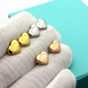 Stud Womens T Letter Heart Earrings Studs Designer Smycken Mens Båge Surface Gold/Silvery/Rose Gold Full Brand As Wedding Christmas Gift 4XNQ