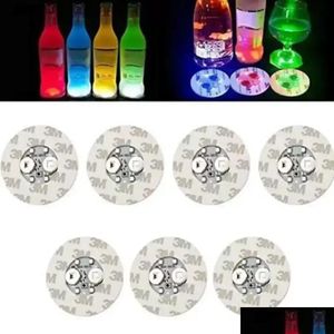 Matten Pads Matten Pads Blinkende Leucht-LED-Flaschenaufkleber Untersetzer Lichter Blinkende Tassenmatte Batteriebetrieben Für Weihnachtsfeier Hochzeit Bar Dhhgi