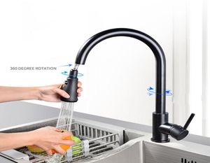 Rubinetto da cucina estraibile nero per uso domestico Miscelatore acqua con spruzzatore girevole in argento con maniglia singola in nichel6306564