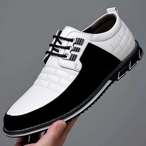 Scarpe da uomo Sneakers Fashion Brand Classic Lace-up Mocassini casual Pu Leather Nero Traspirante Business Big Size Designer Uomo uomo