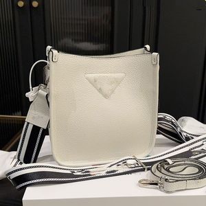 10A Tasarımcı Çantası Sebze Sepet Çantası, Cowhide El Çantası, Düz Renk Kova Çantası, Bir Omuz El Taşıyıcı Yüksek Kaliteli Crossbody Telefon Çantası