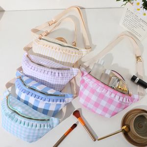 Ruffle Fanny Pack Nylon Gingham Belt Bag Women Stripe Midjepaket Bum Bag dragkedja Justerbar lättvikt Vattenbeständig 240106