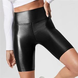 Shorts femininos cintura alta couro falso casual moda elástica pu sexy fino sólido maduro allmatch verão calças curtas