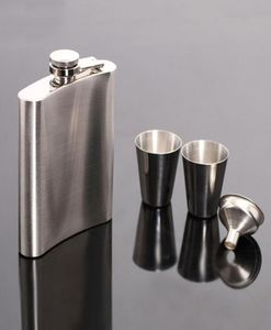 Ao ar livre portátil de aço inoxidável 7oz hip flask conjunto pequenas garrafas de vinho de bolso conjunto com funil de vidro de vinho personalizável hip flask DH19805348