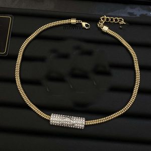 Pendan channels Luxury Fashion Pearl Necklace Designer Jewelry Wedding Diamond Letters pendants necklaces women with C letter Diamond cclies chanelliness YHN2