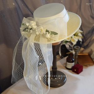 Basker fransk stil stor bröllopshatt blomma gasbåge fedoras brud po shoot long mesh fascinator headpiece cocktail